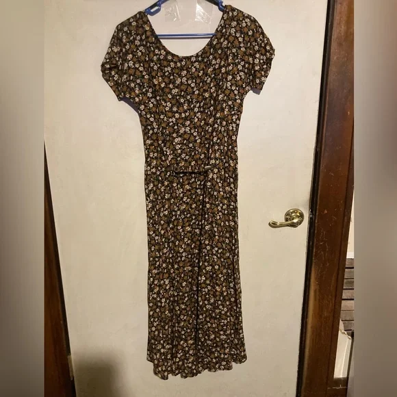 All That Jazz Maxi Dress, size 5/6, with adjustable waist strap, preowned - Picture 2 of 6